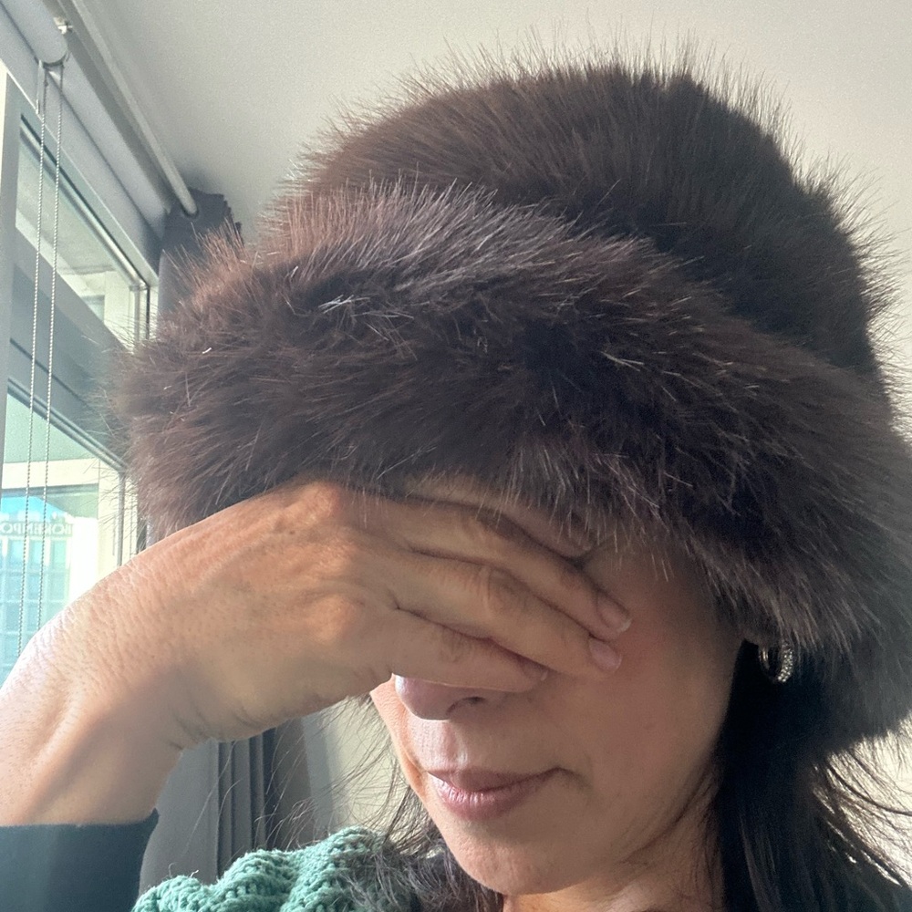 Luxurious Black Faux Fur Women's Hat - Picture 10 of 10